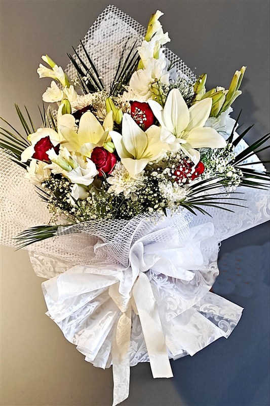 lilyum-gul-glayor-buketi