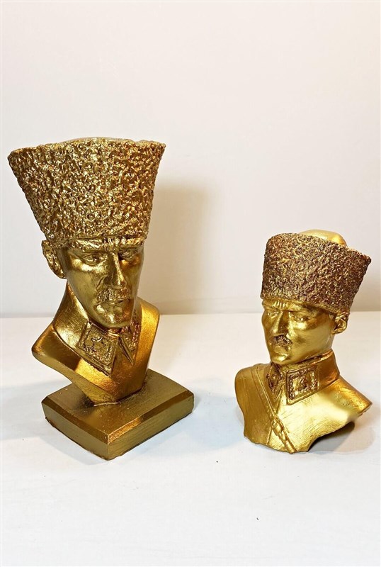 masa-ustu-ataturk-biblo-seti-en