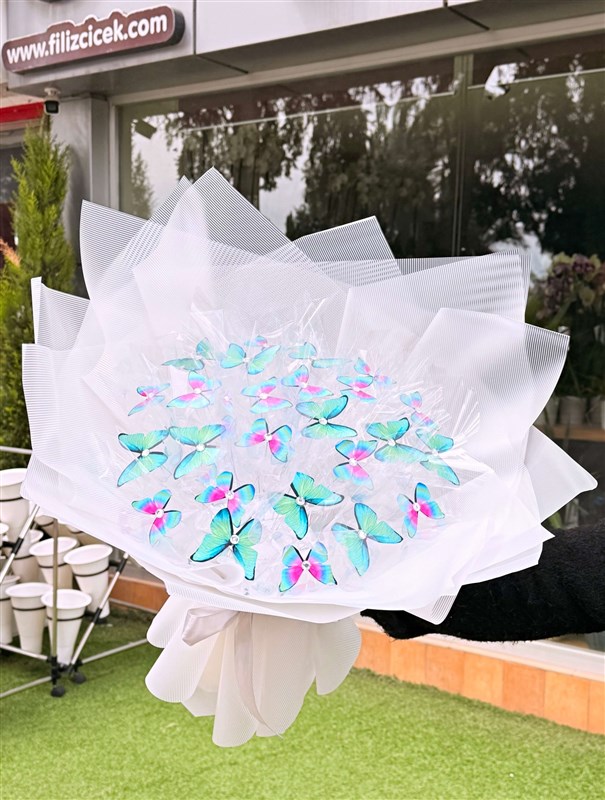 beyaz-kelebek-buketi--isikli-