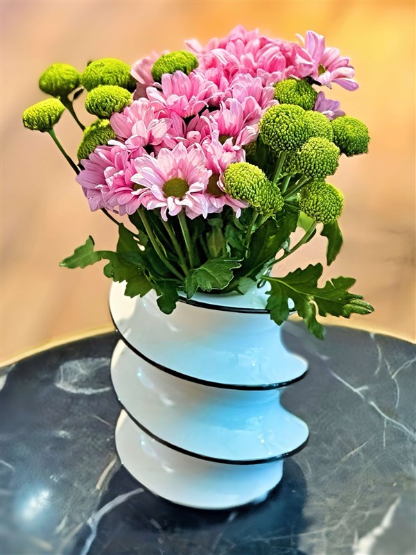 seramik-vazoda-mevsim-krizantemleri