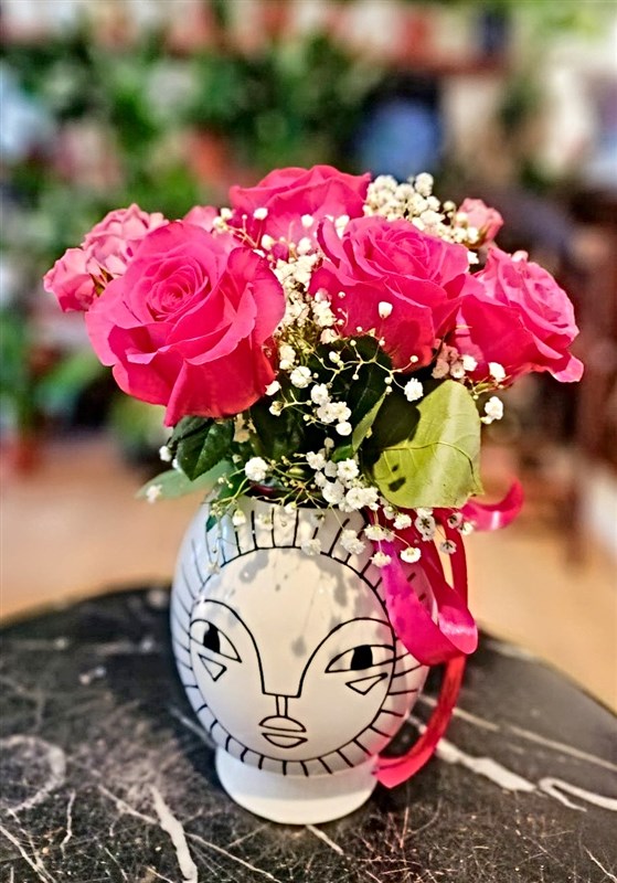 seramik-vazoda-canli-pembe-guller-iv