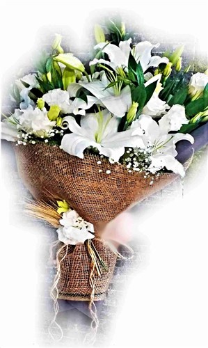 Beyaz Lilyum Buketi (5 Dal Lilyum)