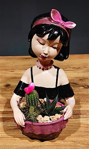 Biblo saksılı Kız  35 cm ve Canlı Kaktüs