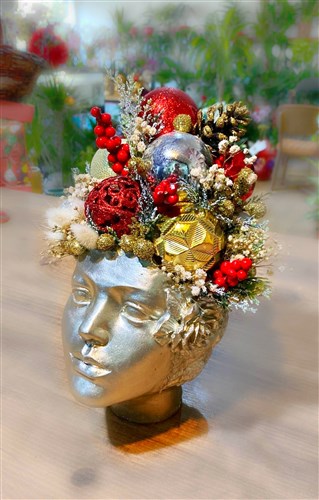 Helen Christmas Grey