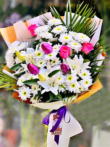 Mevsim Buketi (Gül, Lilyum, Lale, Papatya)