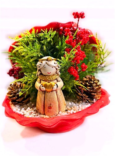 Seramik Midye Saksı İçinde Peri Kızı, Yapay Çam ve Kokina