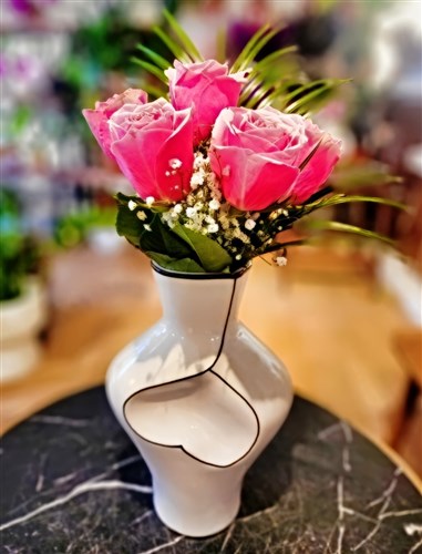 Seramik Vazoda Canlı Pembe Güller II