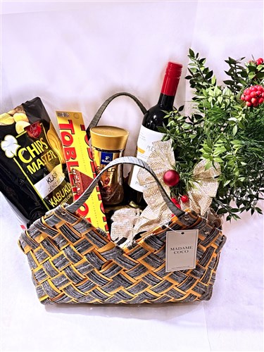 Kutlama Sepeti  (Madame Coco markalı hasır çanta içerisinde)