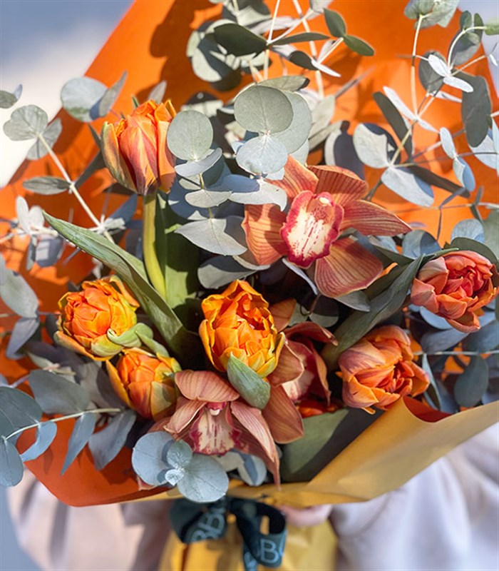 Archer Okaliptüs Turuncu Lale Buketi