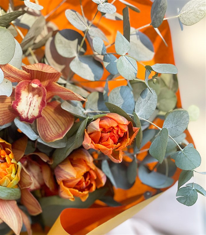 Archer Okaliptüs Turuncu Lale Buketi