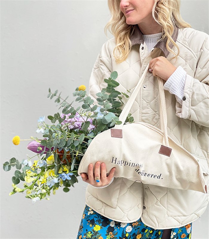 But First Flower Kanvas Çiçek Taşıma Çantasında Buket