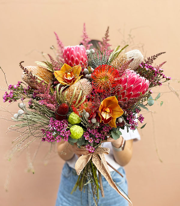 Pretty Woman Protea Banksia Lucas Tropical Buket