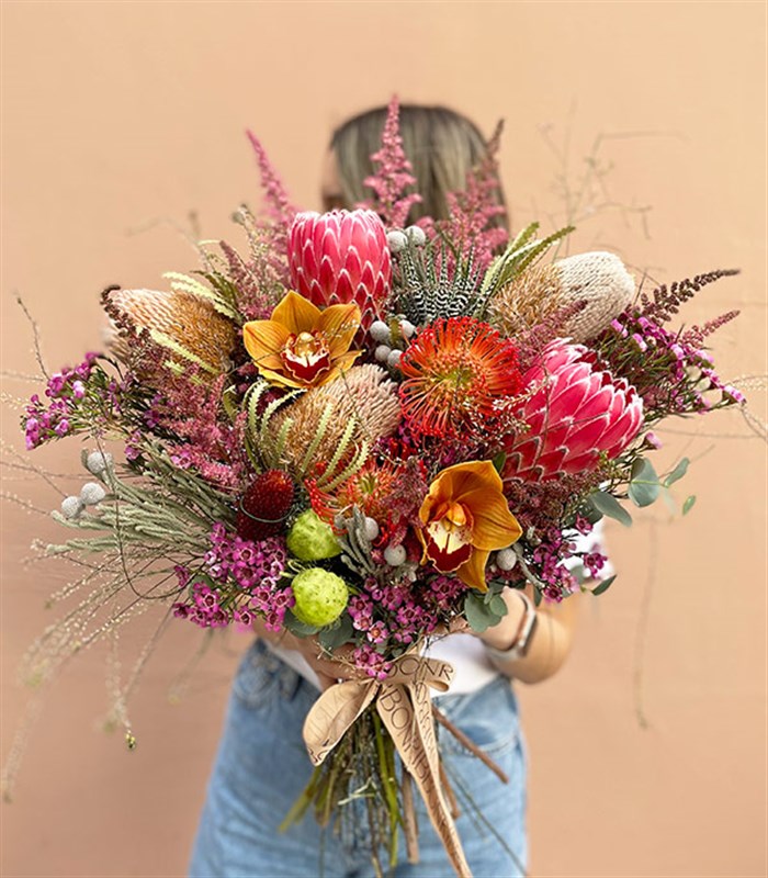 Pretty Woman Protea Banksia Lucas Tropical Buket