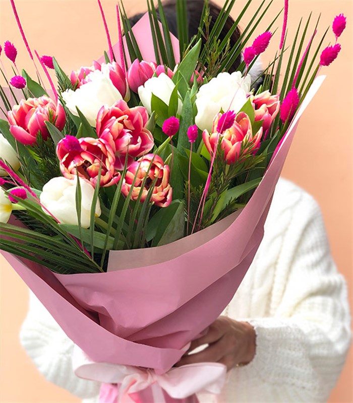 Lilly Beyaz Pembe Beyaz 20 Lale Buketi