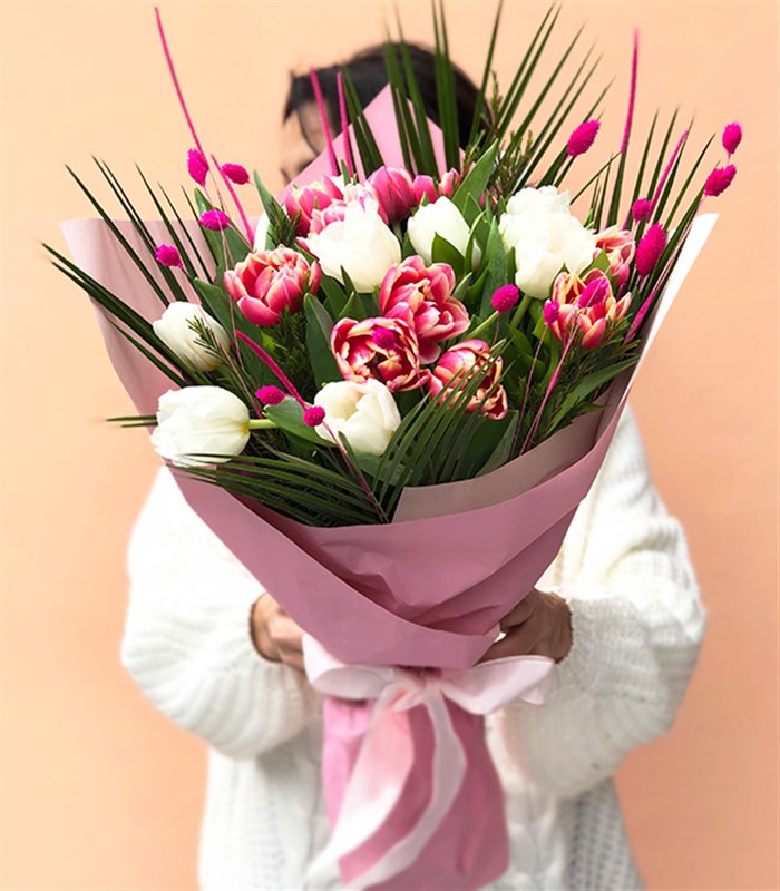 Lilly Beyaz Pembe Beyaz 20 Lale Buketi