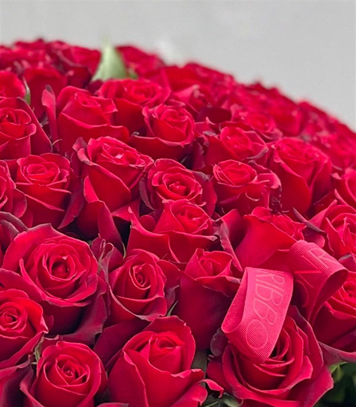 300 Kırmızı Gül Only You Empire Deluxe Kutu Aranjman