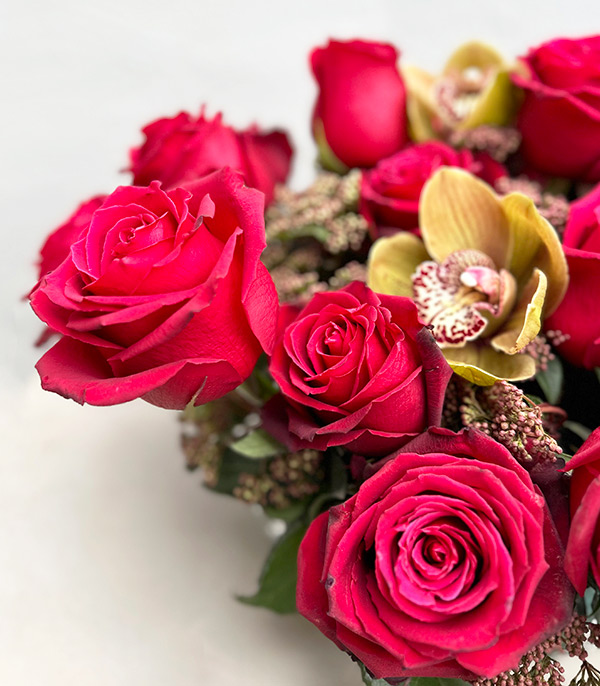 Adore 5'Li Kesme Vazo Seti Kırmızı Gül Masa Çiçeği