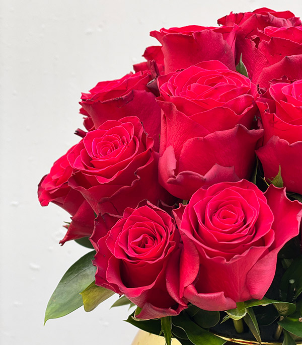 Ti Amo Red Roses in Vase