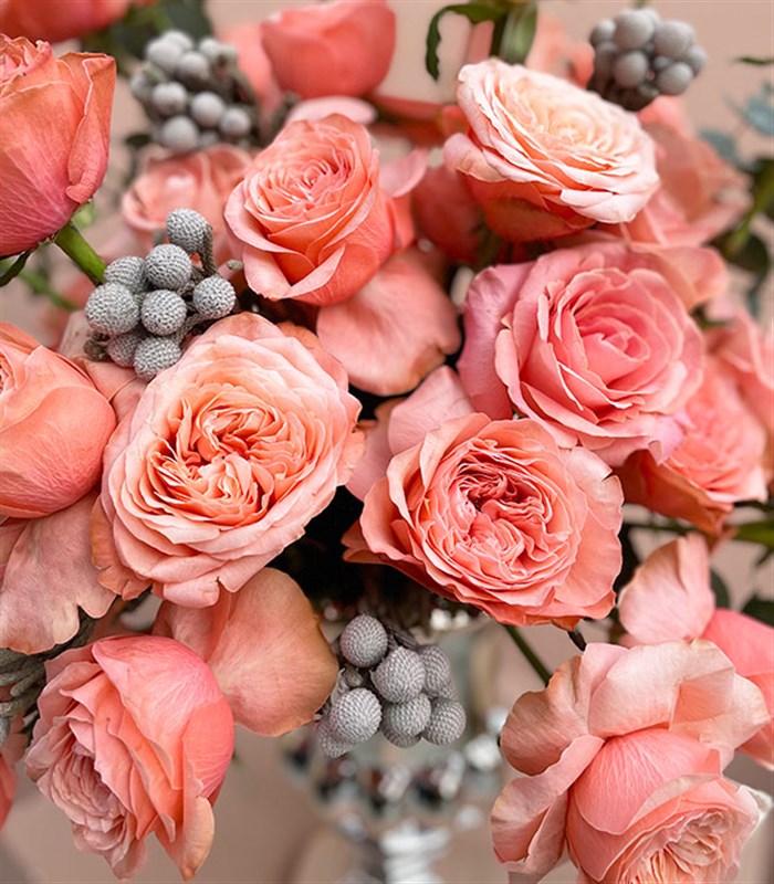 Gloria Deluxe Silver Vazoda 41 Somon Güller Aranjmanı