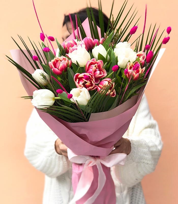 Lilly Beyaz Pembe Beyaz 20 Lale Buketi