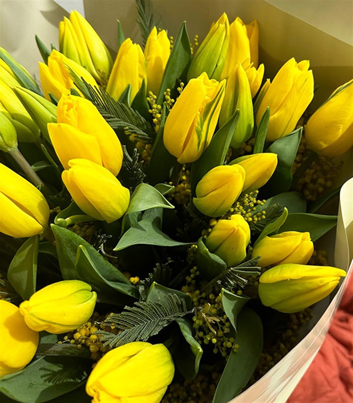 Alexandra Grand Deluxe 41 Sarı Lale Buketi