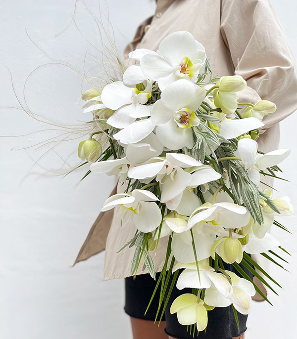 Bridgette Beyaz Orkide Gelin Buketi