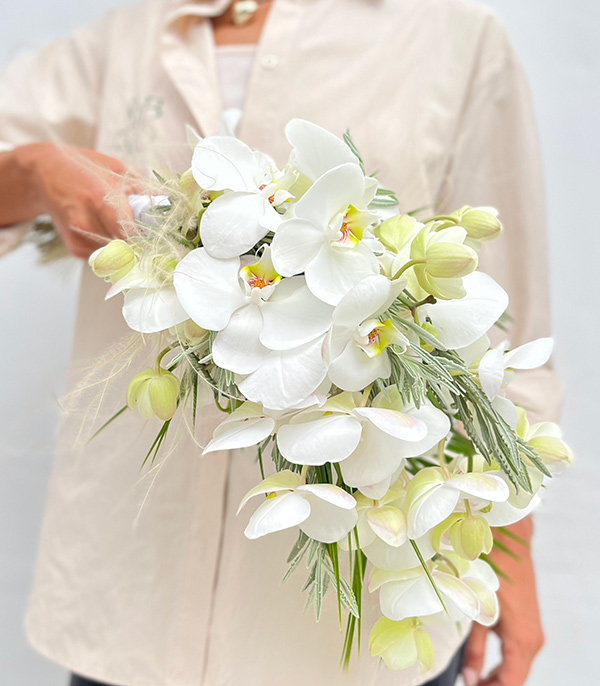 Bridgette Beyaz Orkide Gelin Buketi