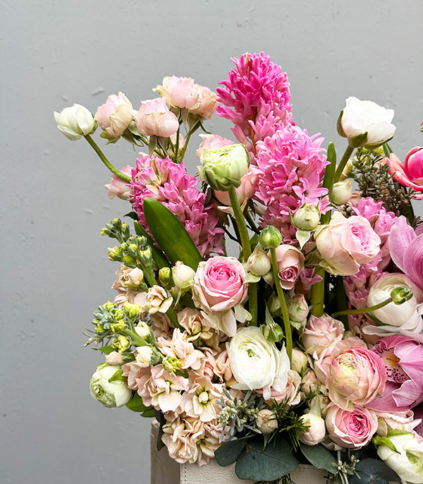Edna Cream Leather Box in Pink Flowers Arrangement