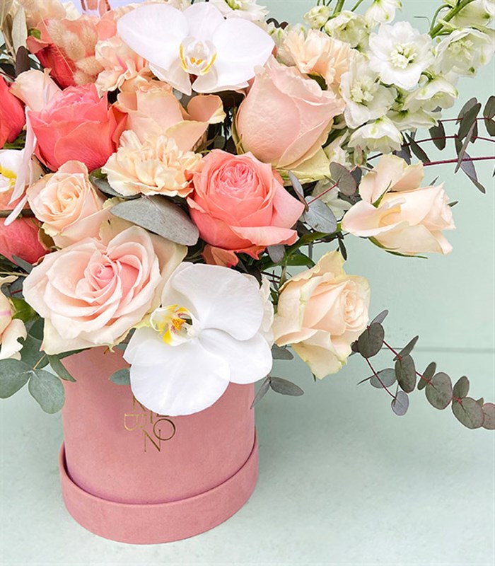 Bebek İsmine Özel Çerçeveli Pembe Kız Bebek Tebrik Aranjmanı