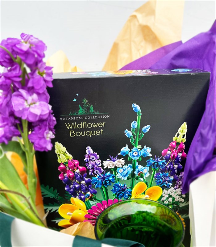 LEGO Kır Çiçekleri Cam Vazo Hediye Seti