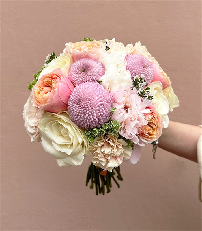 Harper Pastel 7 Pembe Gül 7 Beyaz Gül 3 Şakayık Gelin Buketi