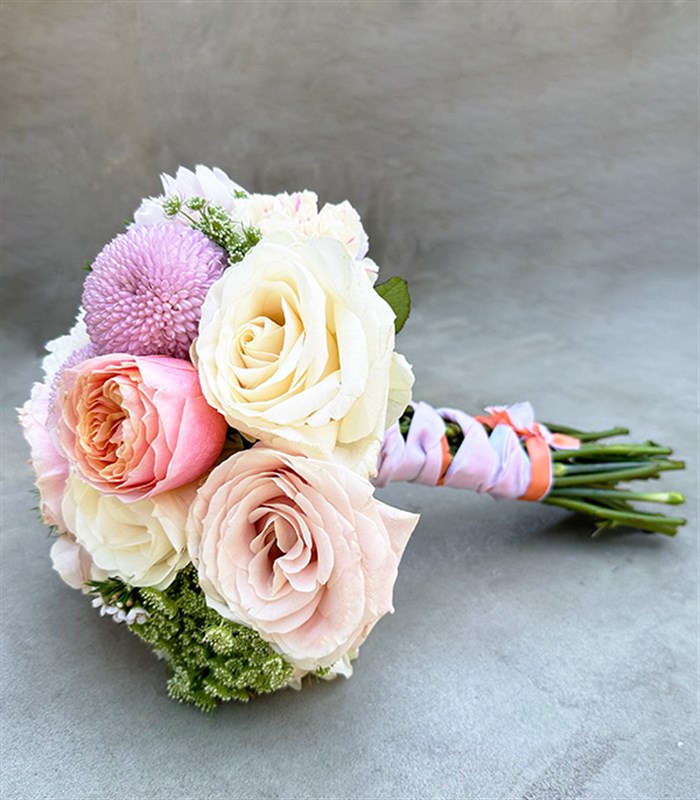 Harper Pastel 7 Pembe Gül 7 Beyaz Gül 3 Şakayık Gelin Buketi