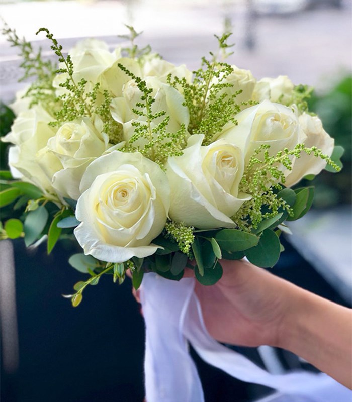 15 Beyaz Gül Gelin Buketi Gelin Tacı Damat Yaka Çiçeği 3Lü Set