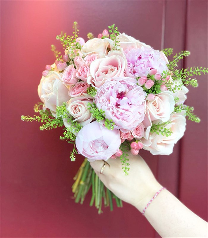 Emma 9 Pembe Gül 7 Pembe Şakayık Gelin Buketi