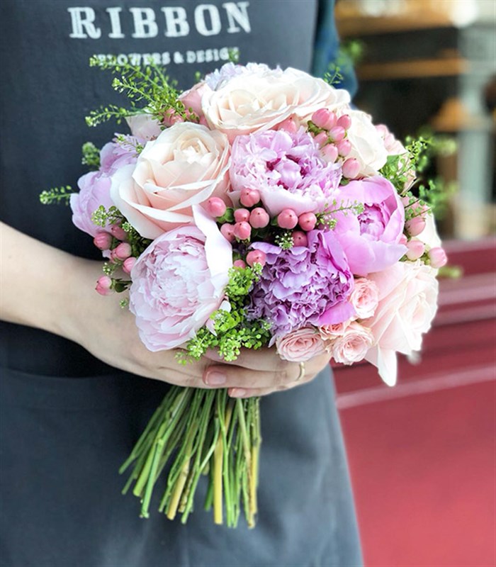 Emma 9 Pembe Gül 7 Pembe Şakayık Gelin Buketi