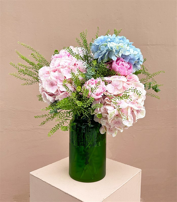 Deluxe Yeşil Vazoda Pembe Ortanca Mavi Ortanca Şakayık Aranjman