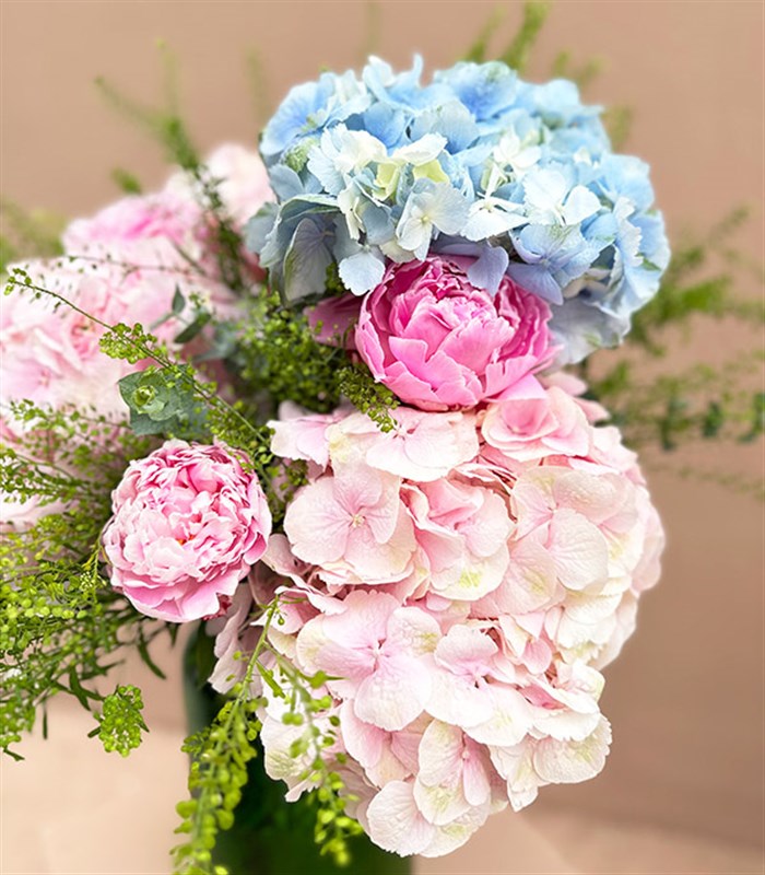 Deluxe Yeşil Vazoda Pembe Ortanca Mavi Ortanca Şakayık Aranjman