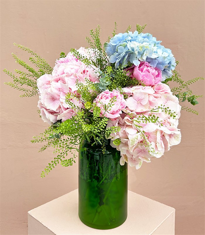 Deluxe Yeşil Vazoda Pembe Ortanca Mavi Ortanca Şakayık Aranjman