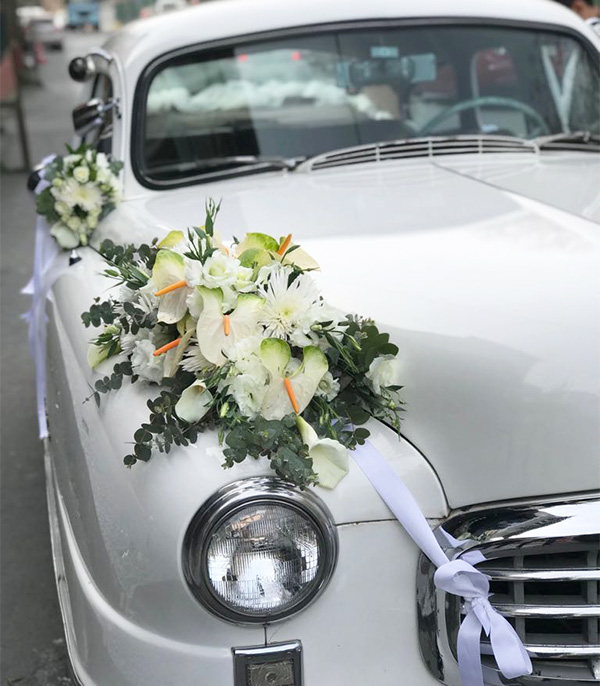 Classic Bridal Car Decoration
