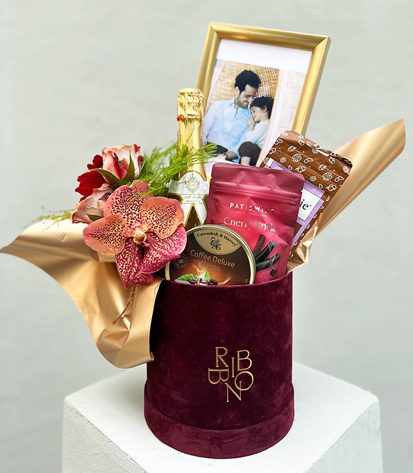 Personalized Photo Celebration Gift Box with Non-Alcoholic Champagne