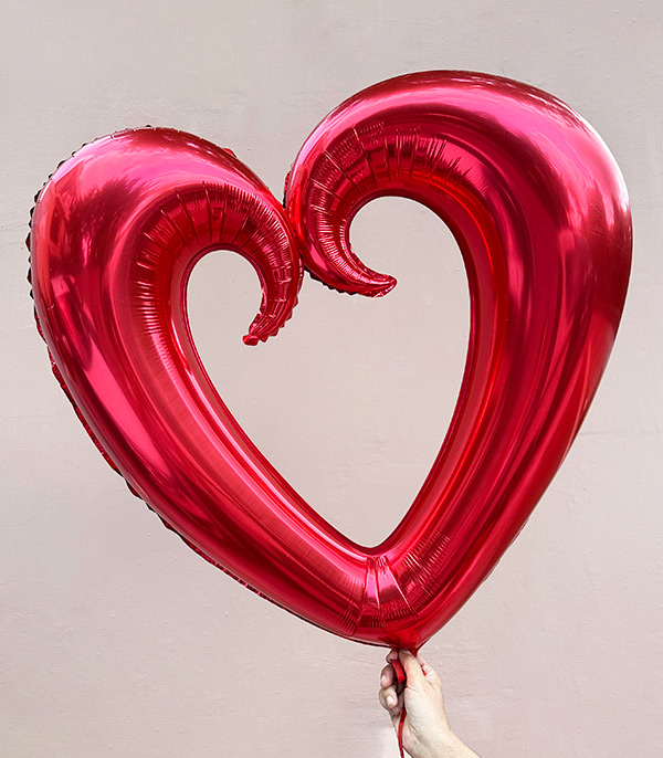 Red Heart Flying Helium Balloon 100 cm