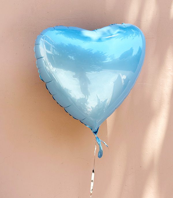 Pastel Mavi Uçan Kalp Balon 45 cm