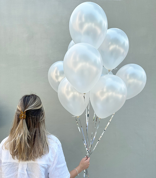 10 Pearl White Heart Flying Helium Balloons