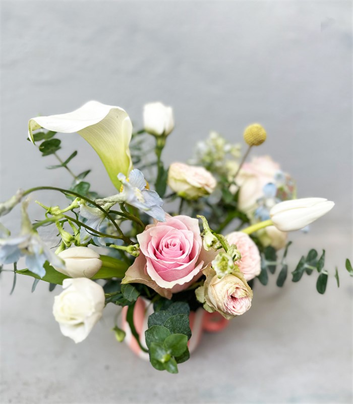 Flower Break Somon El İşi Seramik Kupada Mini Aranjman