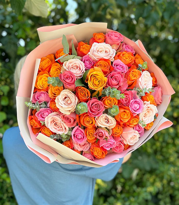 Grand Deluxe Pembe Turuncu 60 Gül Buketi