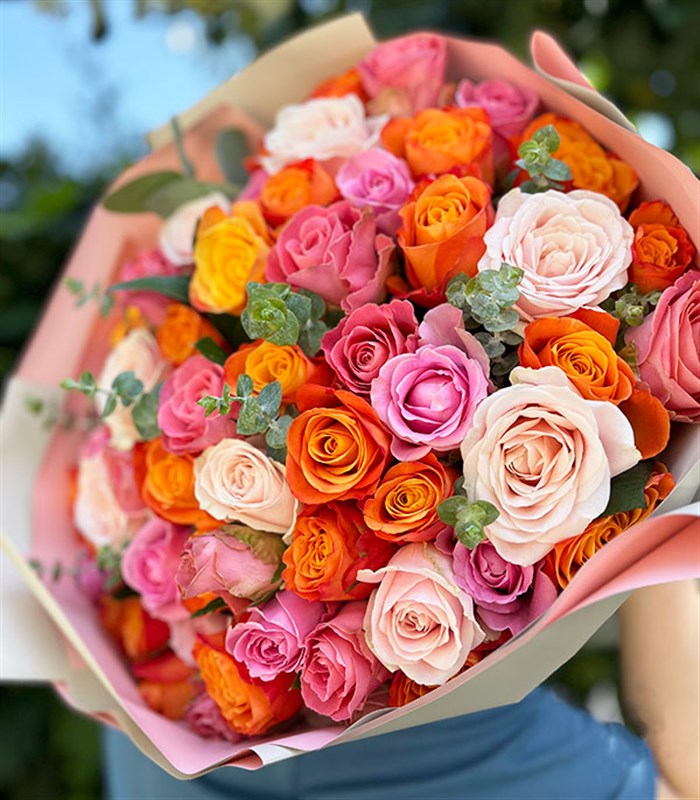 Grand Deluxe Pembe Turuncu 60 Gül Buketi