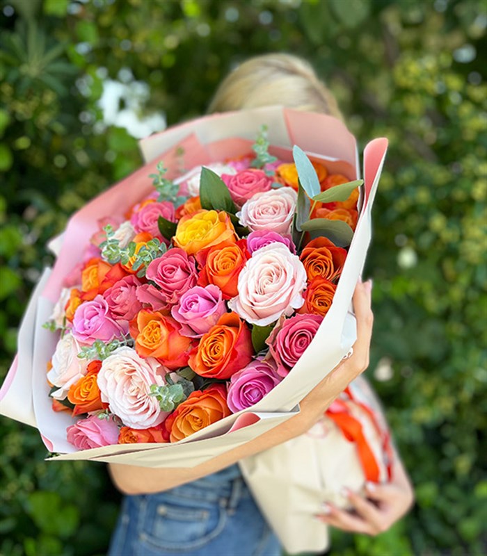 Grand Deluxe Pembe Turuncu 60 Gül Buketi