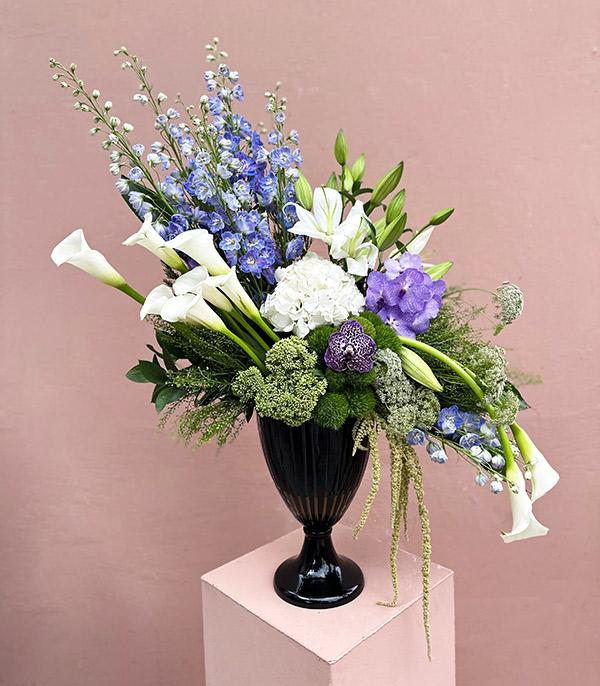 Grand Deluxe Black Vase Blue White Arrangement