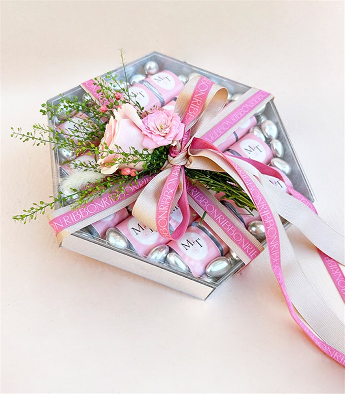 Pembe Silver Grand Deluxe İsme Özel 24Lü Söz Nişan Çikolata
