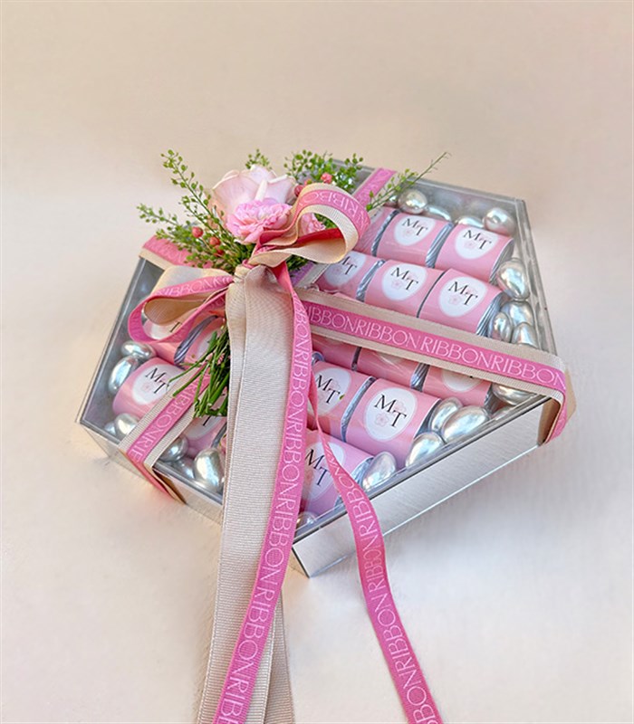 Pembe Silver Grand Deluxe İsme Özel 24Lü Söz Nişan Çikolata